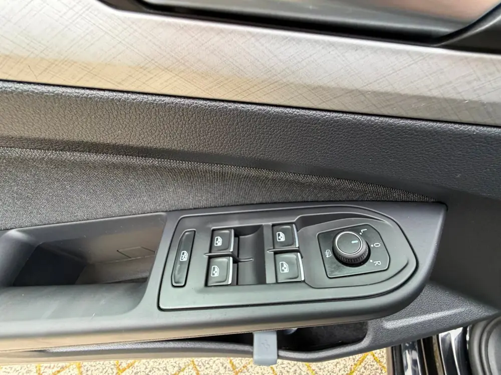 Volkswagen Golf 1.0 TSI Life carplay uit 2023, foto 19