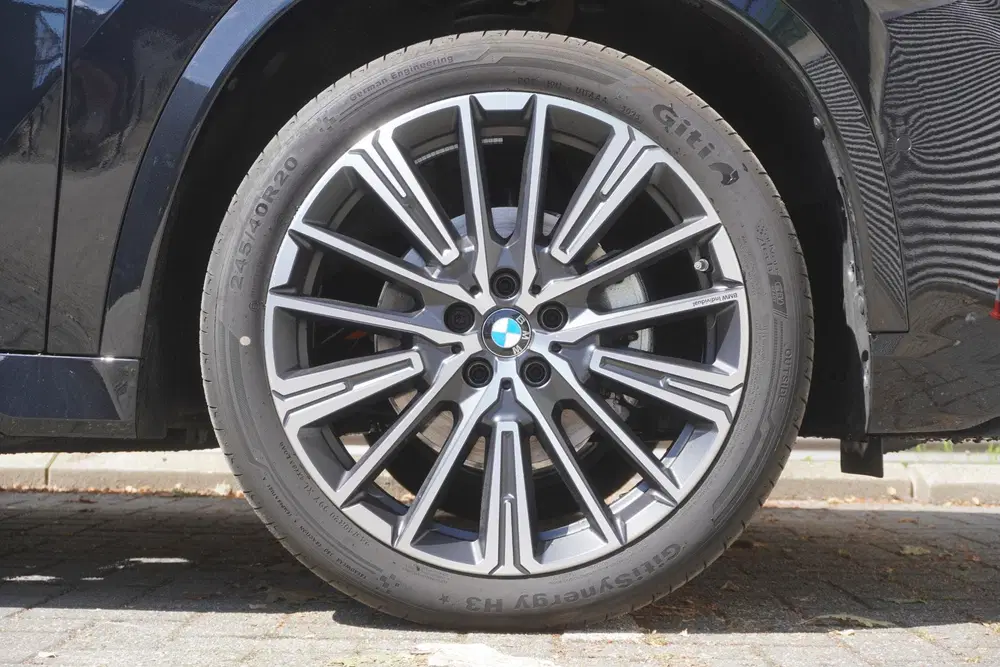 BMW iX1 eDrive20 M Sportpakket uit 2026, foto 7