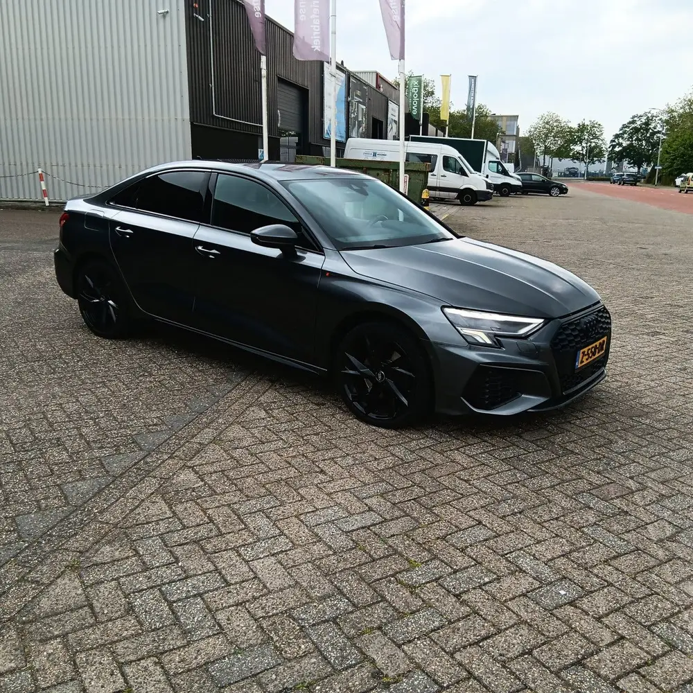Audi A3 35 TFSI edition one Automaat uit 2021, foto 3