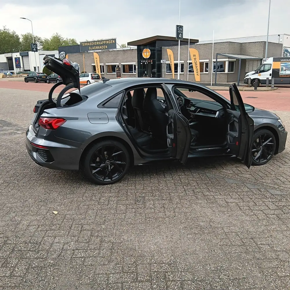 Audi A3 35 TFSI edition one Automaat uit 2021, foto 8