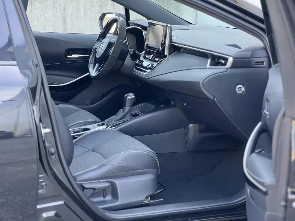 Toyota Corolla 1.8 Hybrid Dynamic Sport uit 2021, foto 14