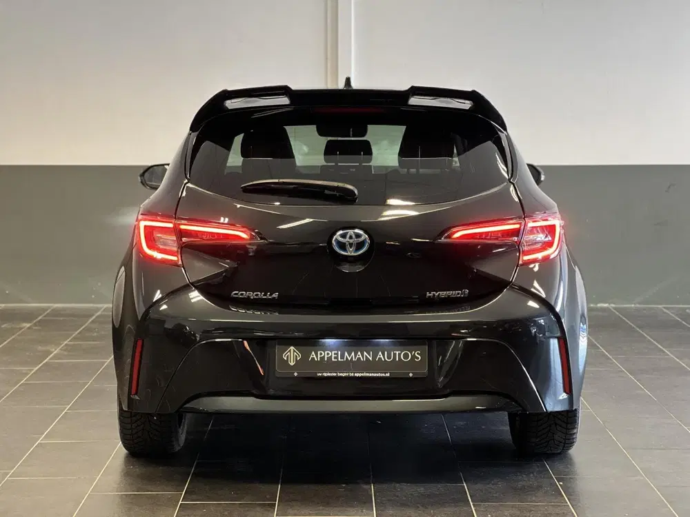 Toyota Corolla 1.8 Hybrid Dynamic Sport uit 2021, foto 3