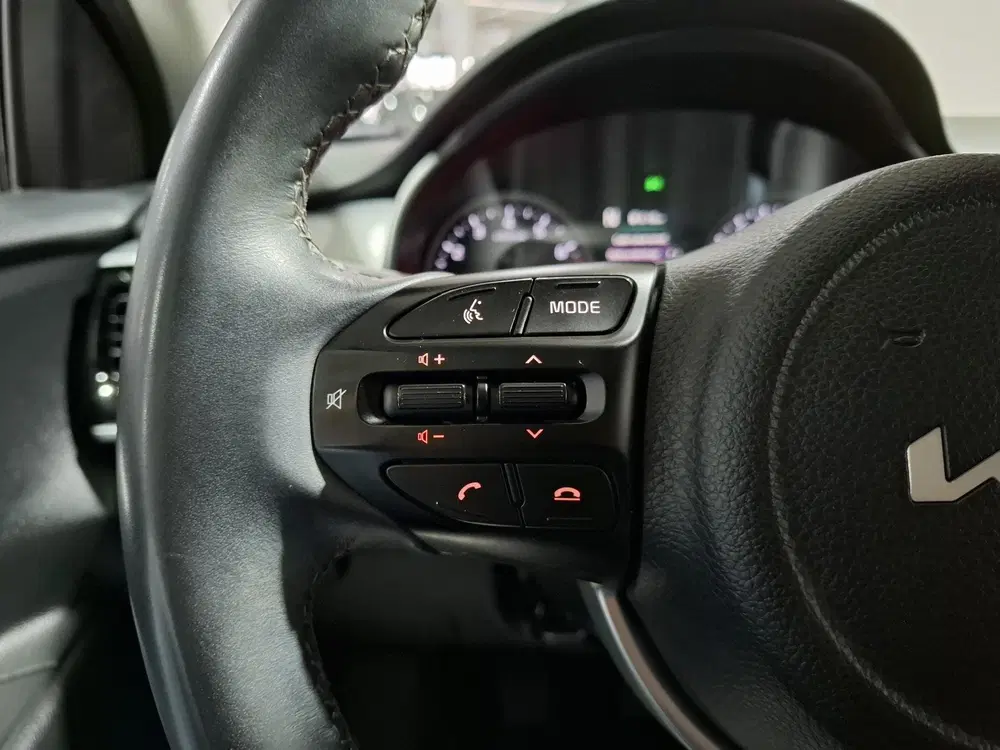 Kia Stonic 1.0 T-GDi MHEV DynamicPlusLine Navigatie A uit 2022, foto 11