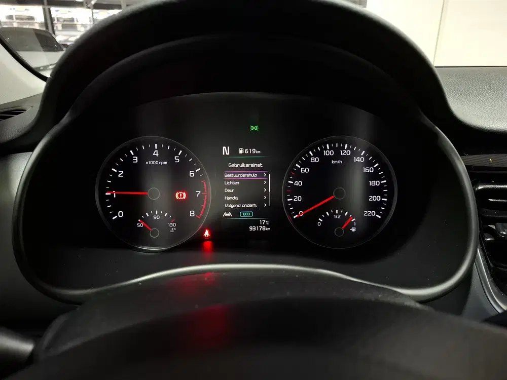 Kia Stonic 1.0 T-GDi MHEV DynamicPlusLine Navigatie A uit 2022, foto 13