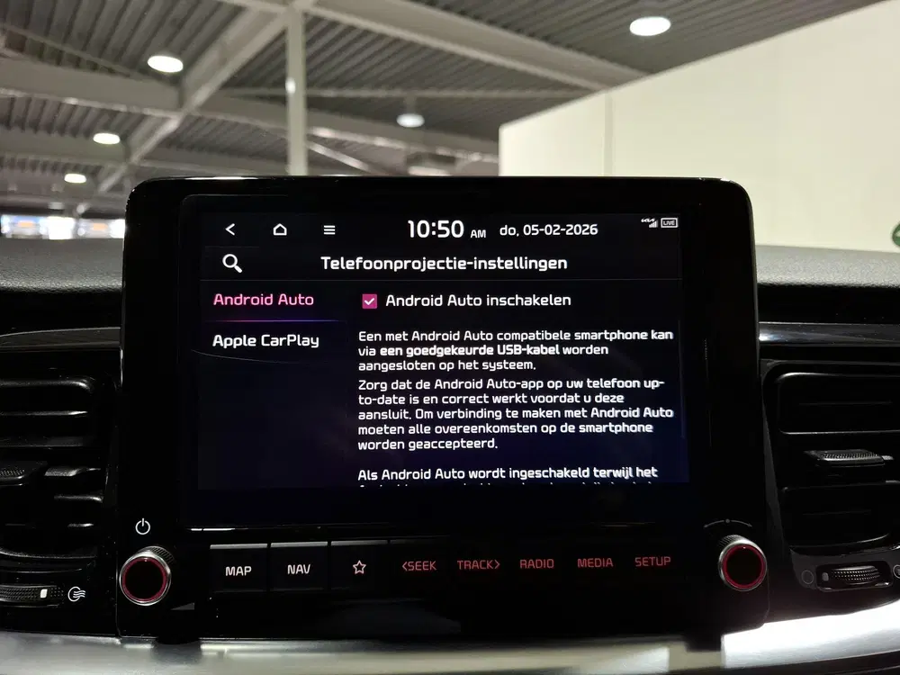 Kia Stonic 1.0 T-GDi MHEV DynamicPlusLine Navigatie A uit 2022, foto 16