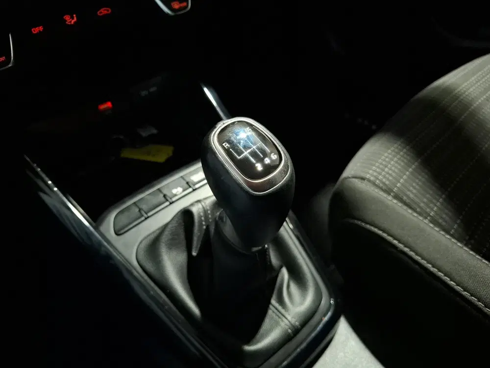 Kia Stonic 1.0 T-GDi MHEV DynamicPlusLine Navigatie A uit 2022, foto 18