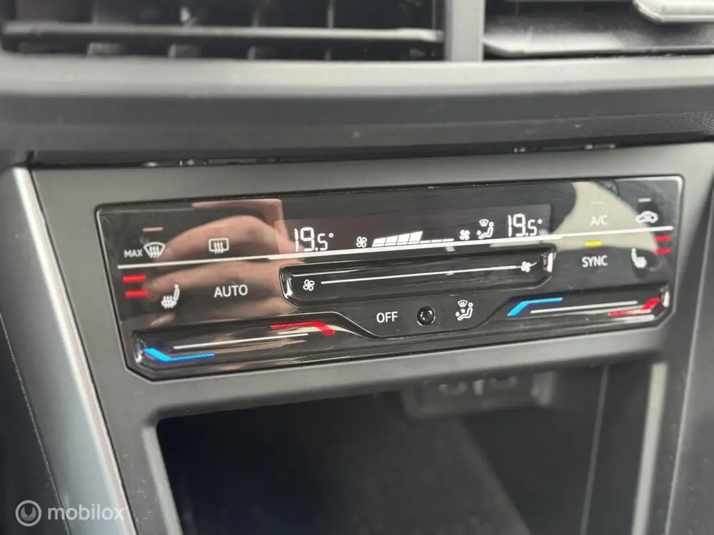 Volkswagen Polo 1.0 TSI Life Led,Carplay,PDC,ACC uit 2022, foto 16