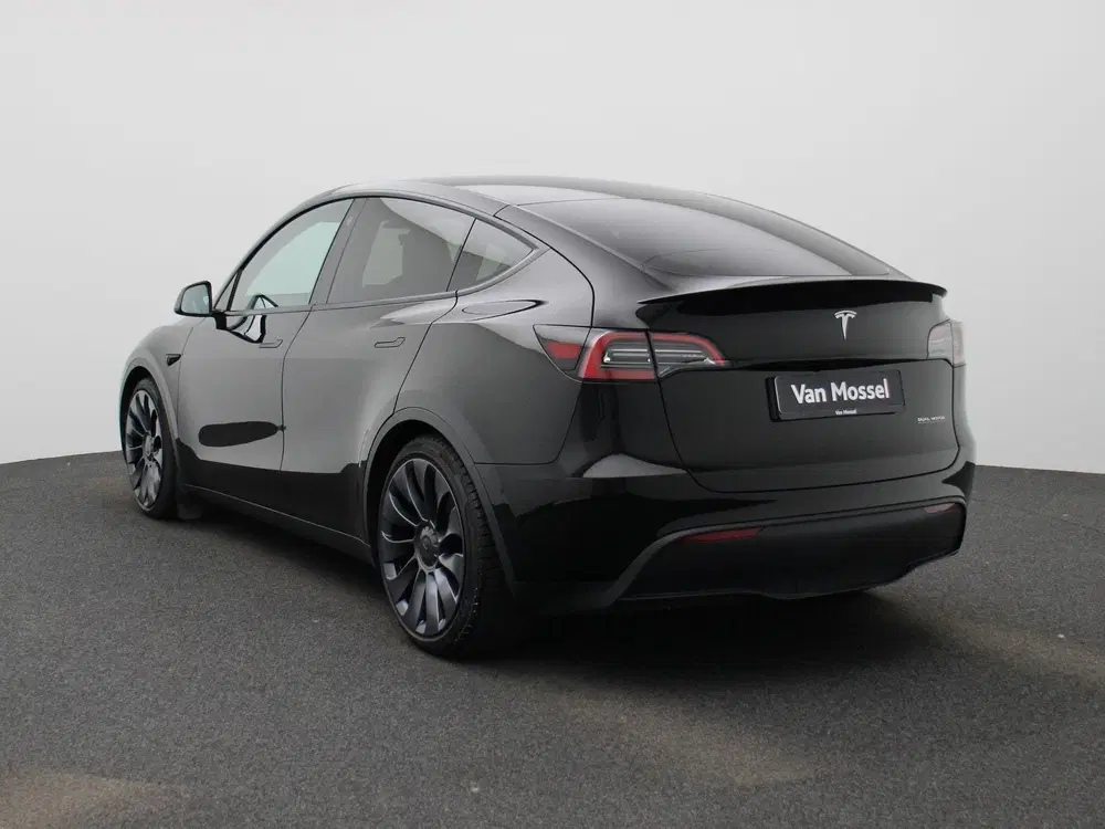Tesla Model Y Performance AWD 75 kWh uit 2023, foto 2