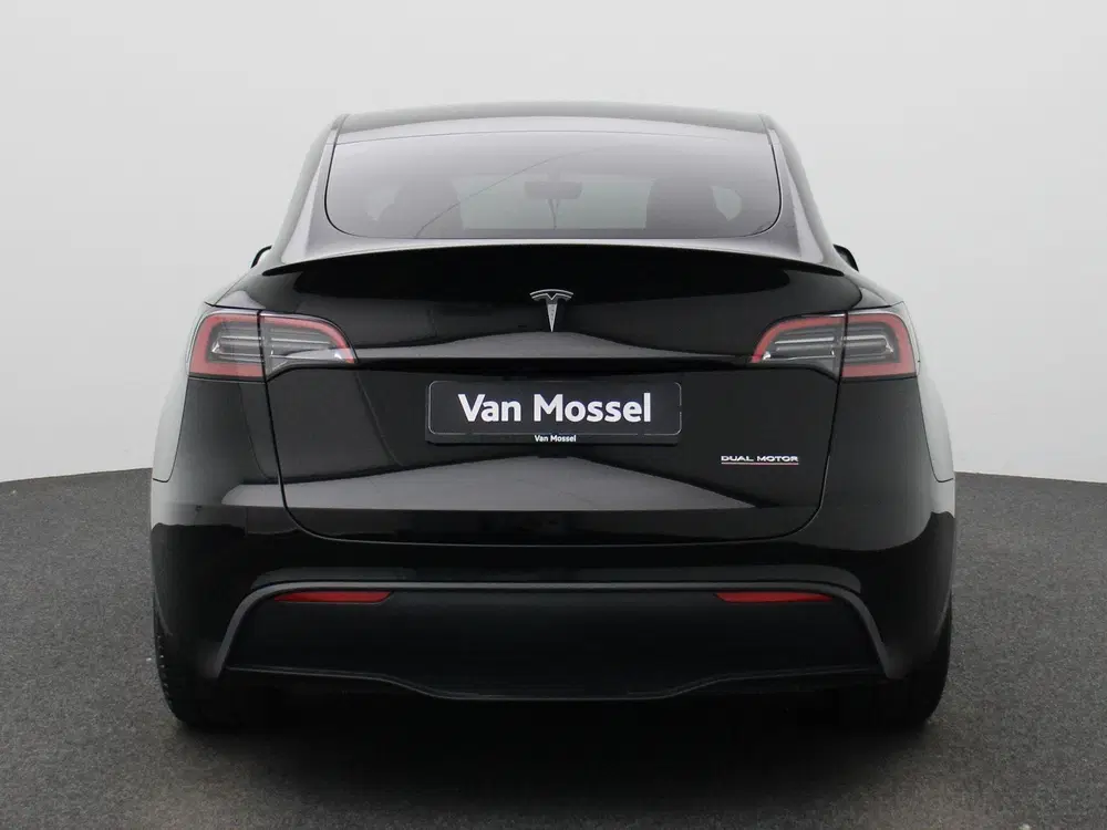 Tesla Model Y Performance AWD 75 kWh uit 2023, foto 5