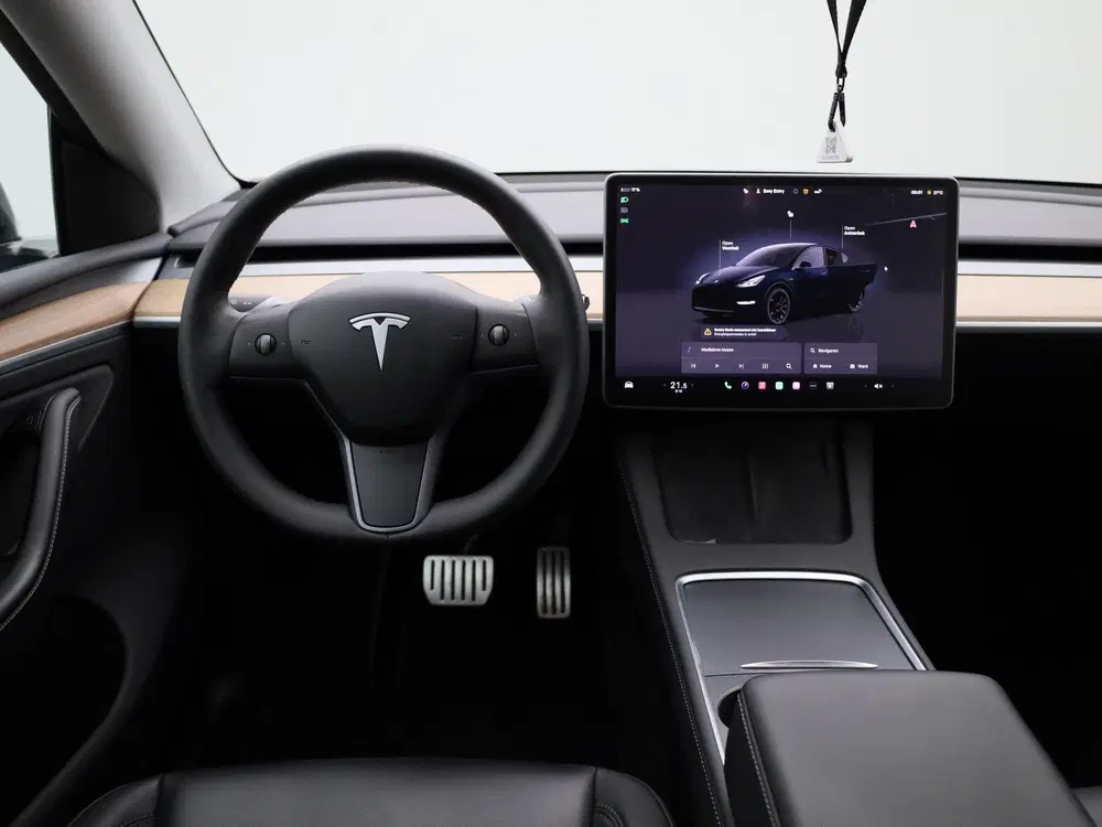 Tesla Model Y Performance AWD 75 kWh uit 2023, foto 7