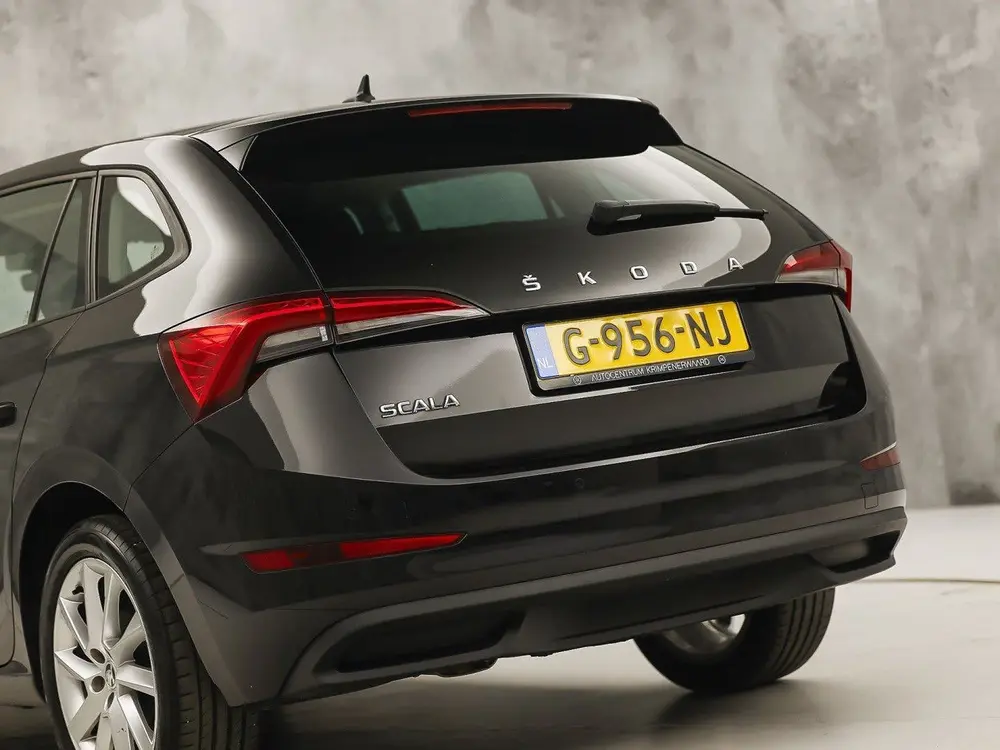 Skoda Scala 1.0 TSI Business Sport Automaat (GROOT NAV uit 2019, foto 11