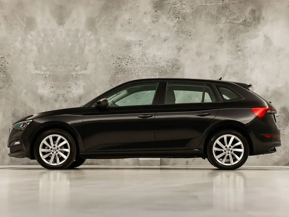 Skoda Scala 1.0 TSI Business Sport Automaat (GROOT NAV uit 2019, foto 2
