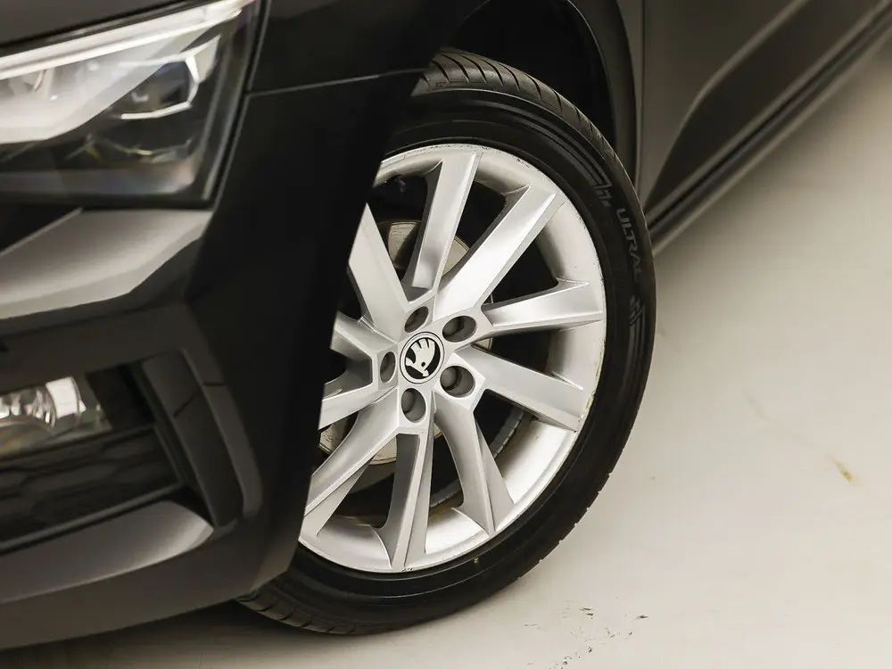 Skoda Scala 1.0 TSI Business Sport Automaat (GROOT NAV uit 2019, foto 20