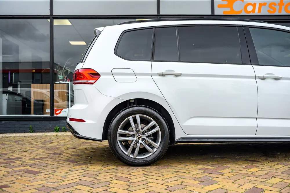 Volkswagen Touran 1.5 TSI R-Line 7p.|Carplay|Camera|Pano uit 2025, foto 7