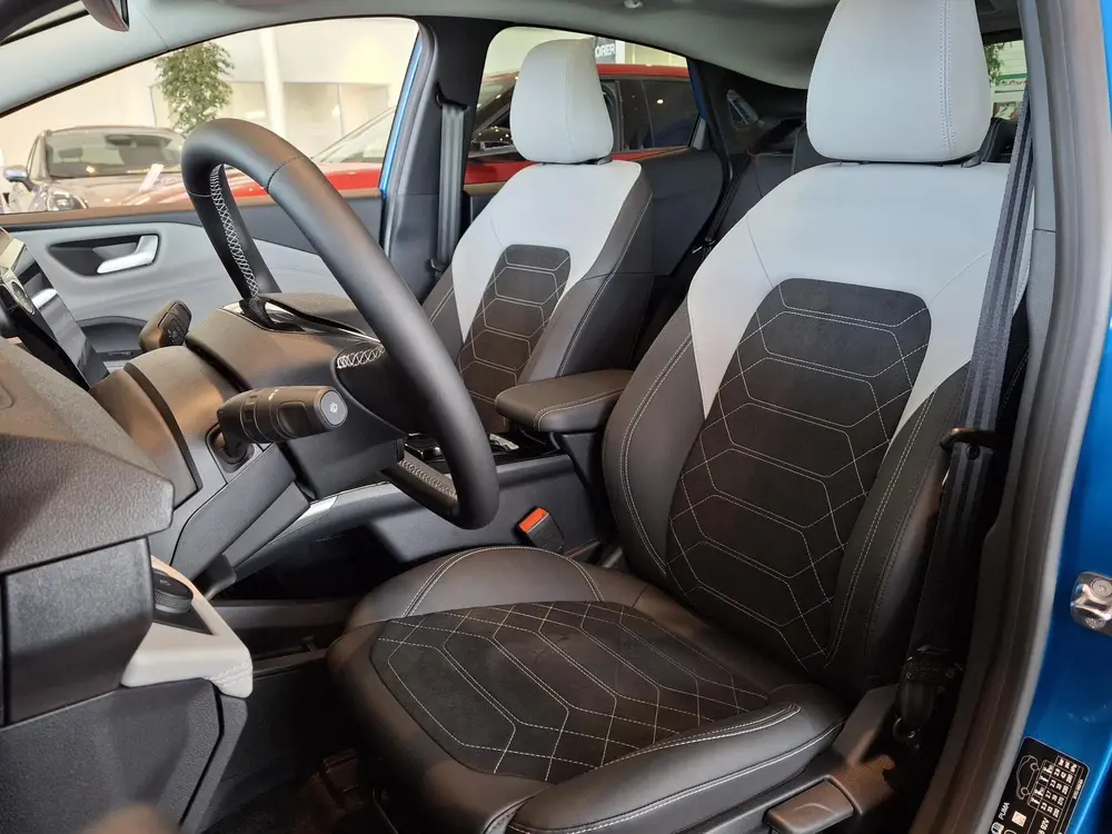 Ford Puma Gen-E Premium 44 kWh uit 2026, foto 5