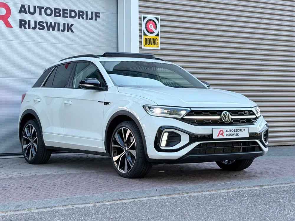 Volkswagen T-Roc 1.5 TSI 3xR-Line Pano/IQ.Light/Keyless/Came uit 2022, foto 10