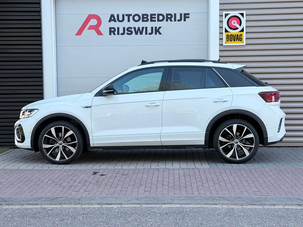 Volkswagen T-Roc 1.5 TSI 3xR-Line Pano/IQ.Light/Keyless/Came uit 2022, foto 2
