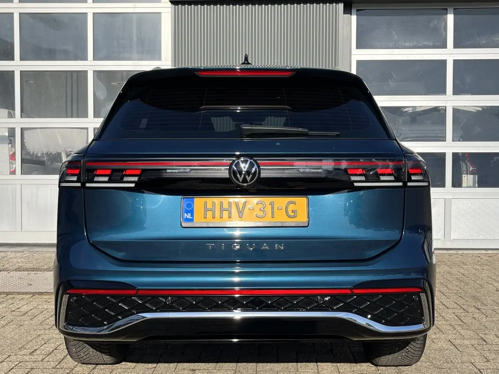 Volkswagen Tiguan 2.0 TDI R-Line Stoelverwarming Massage App uit 2024, foto 20