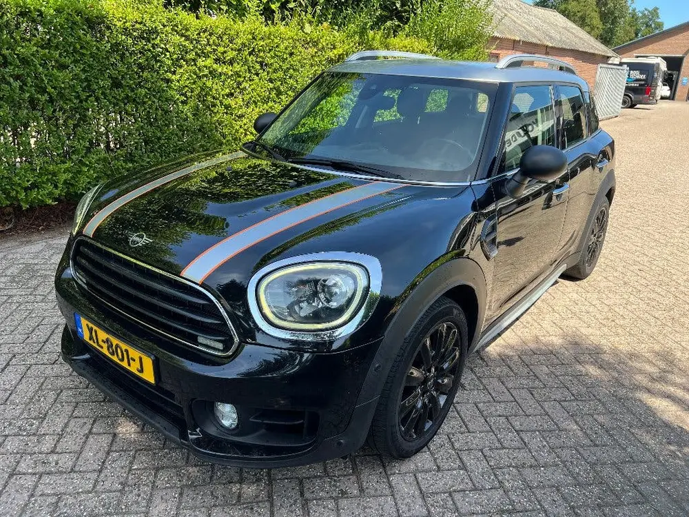 Mini Countryman Countryman 1.5 102pk 2019 Zwart uit 2019, foto 2