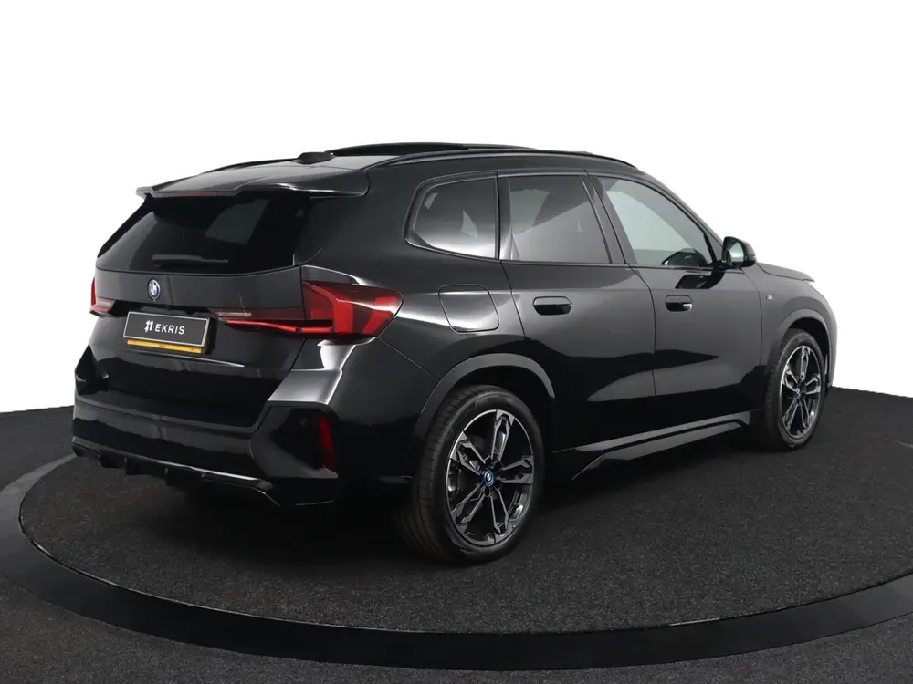 BMW X1 xDrive25e uit 2024, foto 4