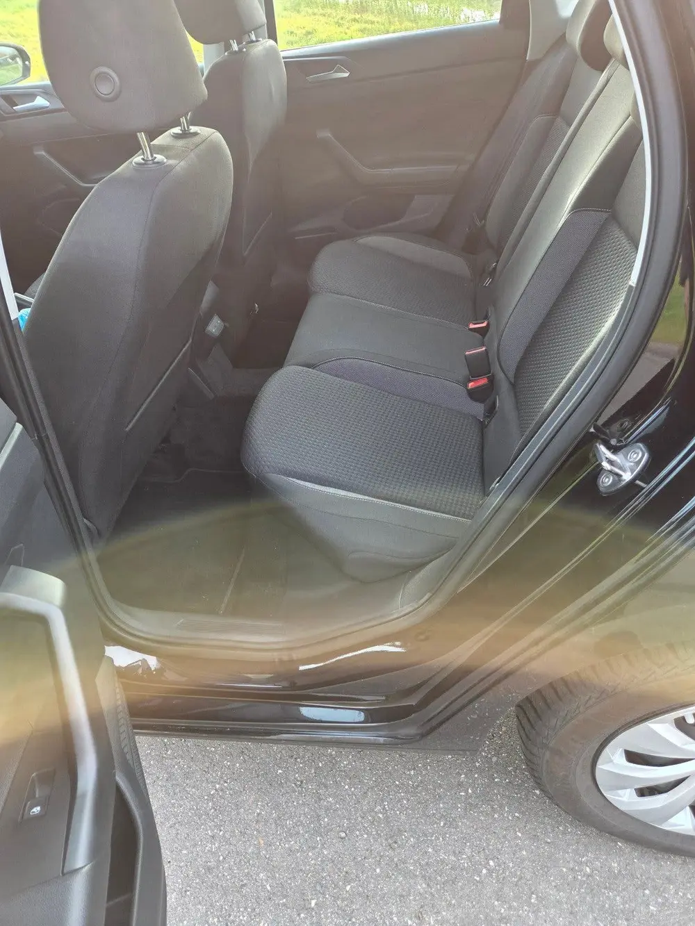 Volkswagen Polo 1.0 MPI 80pk 2024 zwart | airco | lage km uit 2024, foto 13