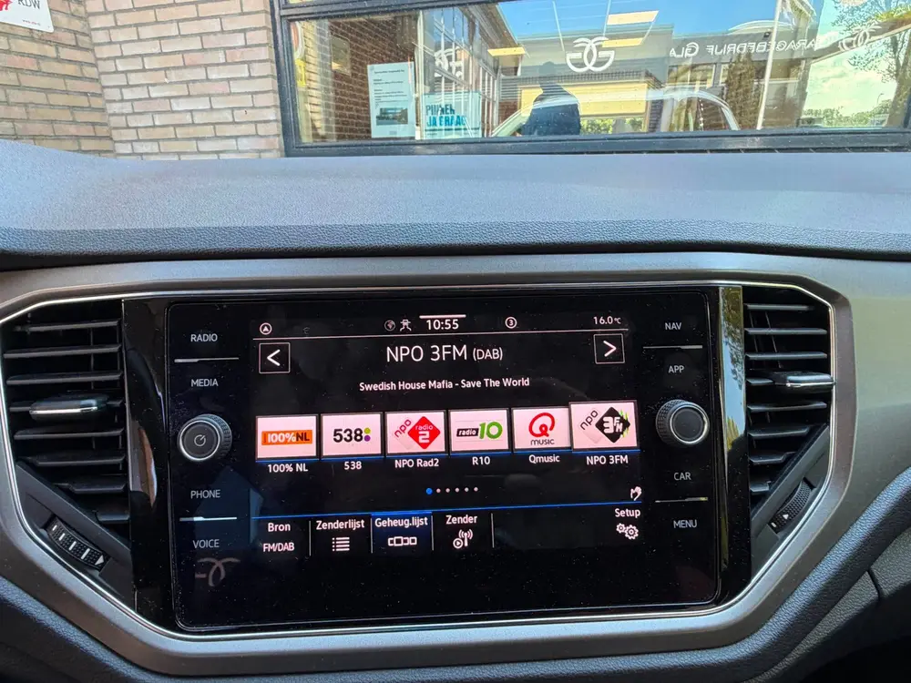 Volkswagen T-Roc 1.0 TSI Style carplay white silver metallic uit 2022, foto 19