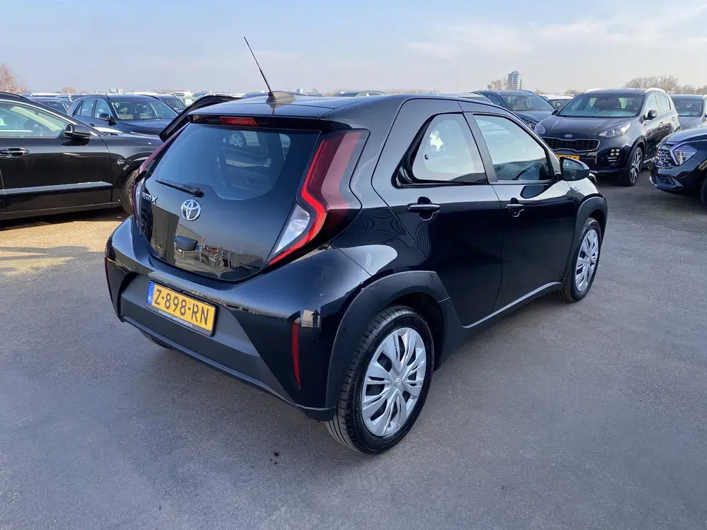 Toyota Aygo X 1.0 VVT-i MT Play Nette Nederlandse auto uit 2024, foto 12