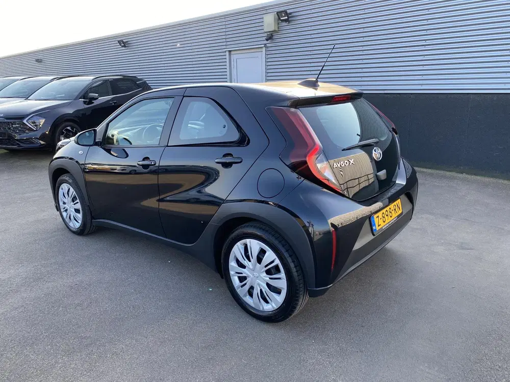 Toyota Aygo X 1.0 VVT-i MT Play Nette Nederlandse auto uit 2024, foto 3