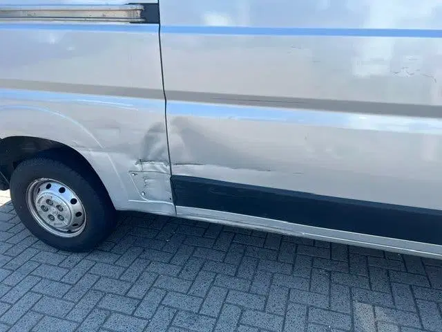 Peugeot Boxer 2.2 BlueHDi 120kw 165 L2H2 Premium navi kl uit 2019, foto 13