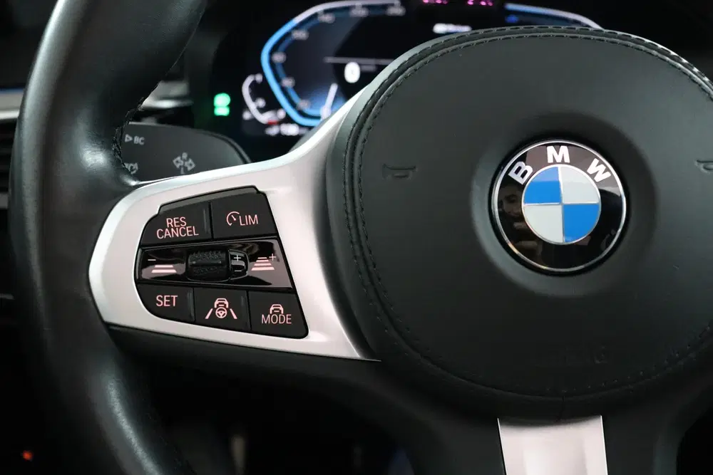 BMW 5-serie 520e Business Edition Plus uit 2021, foto 17