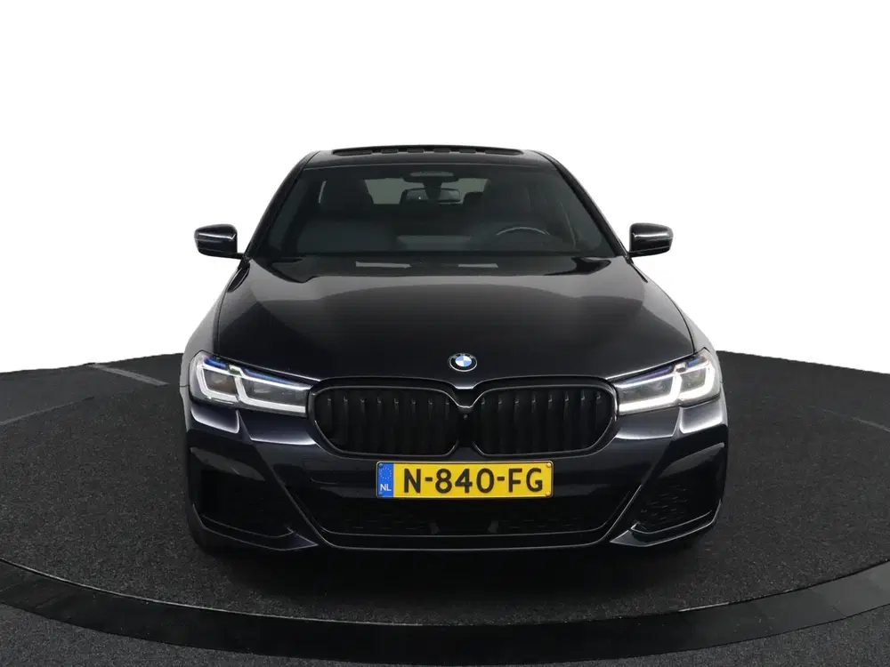 BMW 5-serie 520e Business Edition Plus uit 2021, foto 2