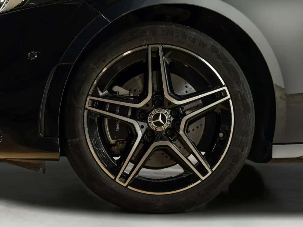Mercedes-Benz A-Klasse 250 e Business Solution AMG uit 2022, foto 7