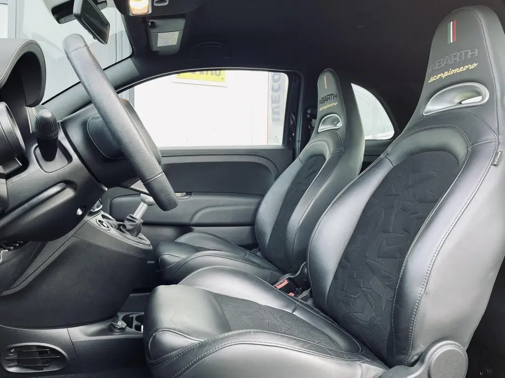Abarth 595 1.4 T-JET SCORPIONEORO | LEER | HISTORIE AANWEZIG uit 2021, foto 13