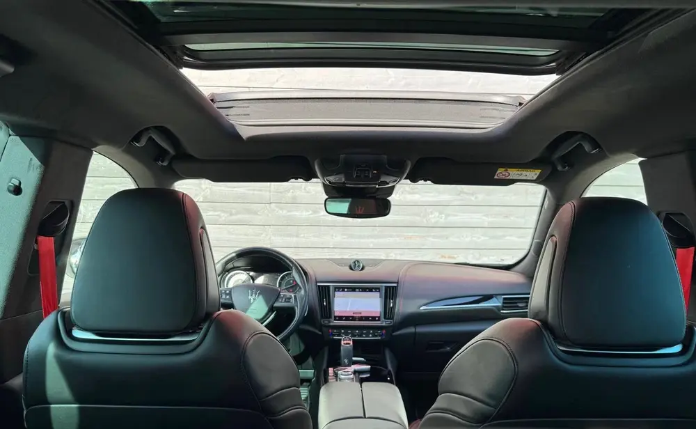 Maserati Levante 3.0 V6 S AWD GRANLUSSO PANO 430PK LUCHTVERI uit 2021, foto 17