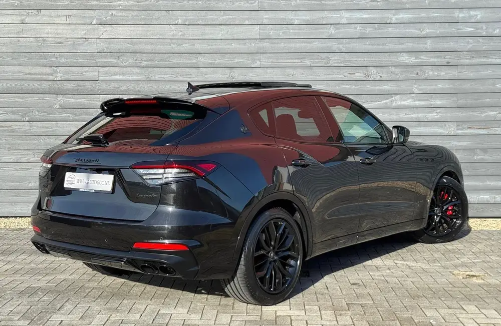 Maserati Levante 3.0 V6 S AWD GRANLUSSO PANO 430PK LUCHTVERI uit 2021, foto 5