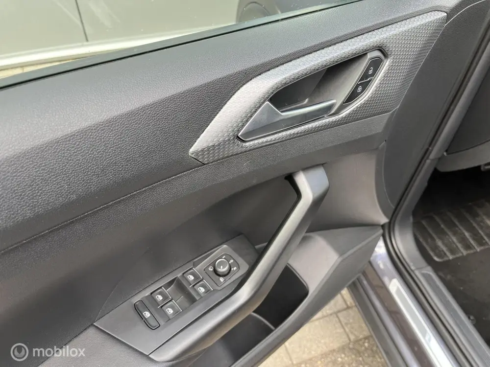 Volkswagen T-Cross 1.0 TSI110 DSG 2X R-line/NAVI/VIRTUALDASH uit 2023, foto 12