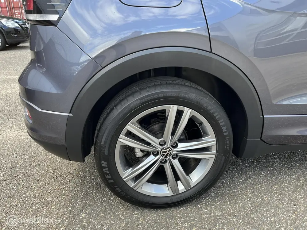 Volkswagen T-Cross 1.0 TSI110 DSG 2X R-line/NAVI/VIRTUALDASH uit 2023, foto 17