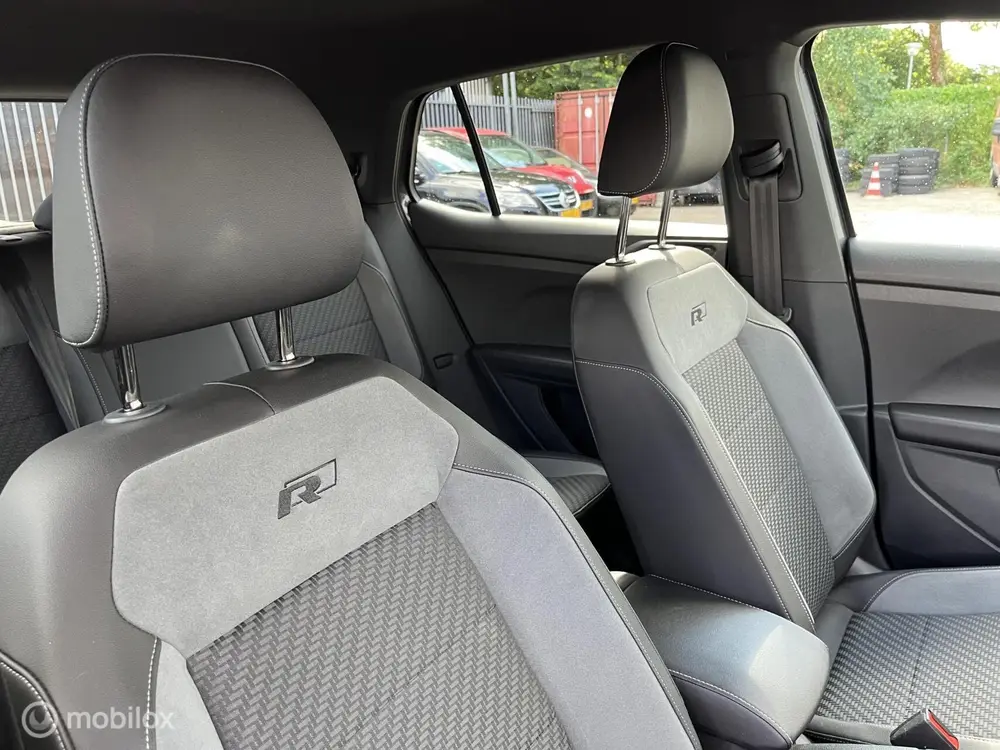 Volkswagen T-Cross 1.0 TSI110 DSG 2X R-line/NAVI/VIRTUALDASH uit 2023, foto 19