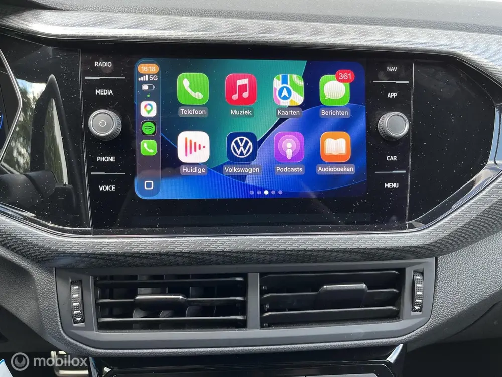 Volkswagen T-Cross 1.0 TSI110 DSG 2X R-line/NAVI/VIRTUALDASH uit 2023, foto 9