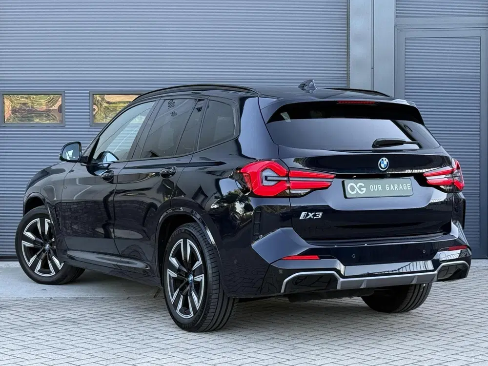 BMW iX3 80 kWh M-Sport uit 2023, foto 2
