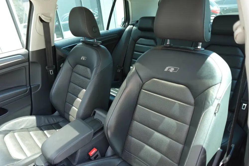 Volkswagen Golf 1.6 TDI Highline R-Line PANO ACC CAMERA VOL uit 2019, foto 8