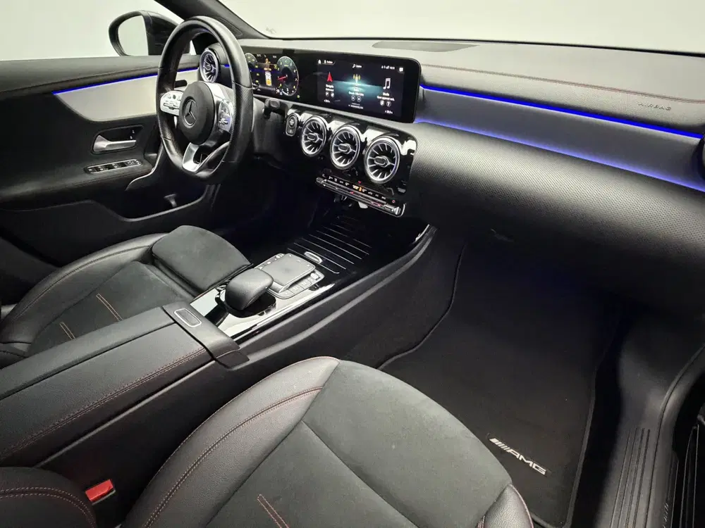 Mercedes-Benz CLA 180 Business Solution AMG uit 2022, foto 18