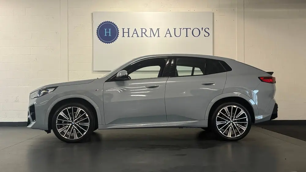 BMW X2 SDrive20i M Sport Alcantara uit 2024, foto 2
