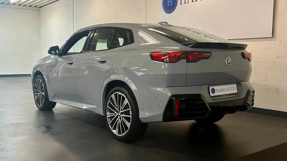 BMW X2 SDrive20i M Sport Alcantara uit 2024, foto 4