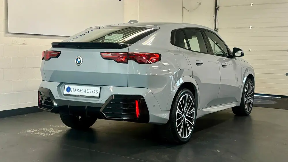BMW X2 SDrive20i M Sport Alcantara uit 2024, foto 8