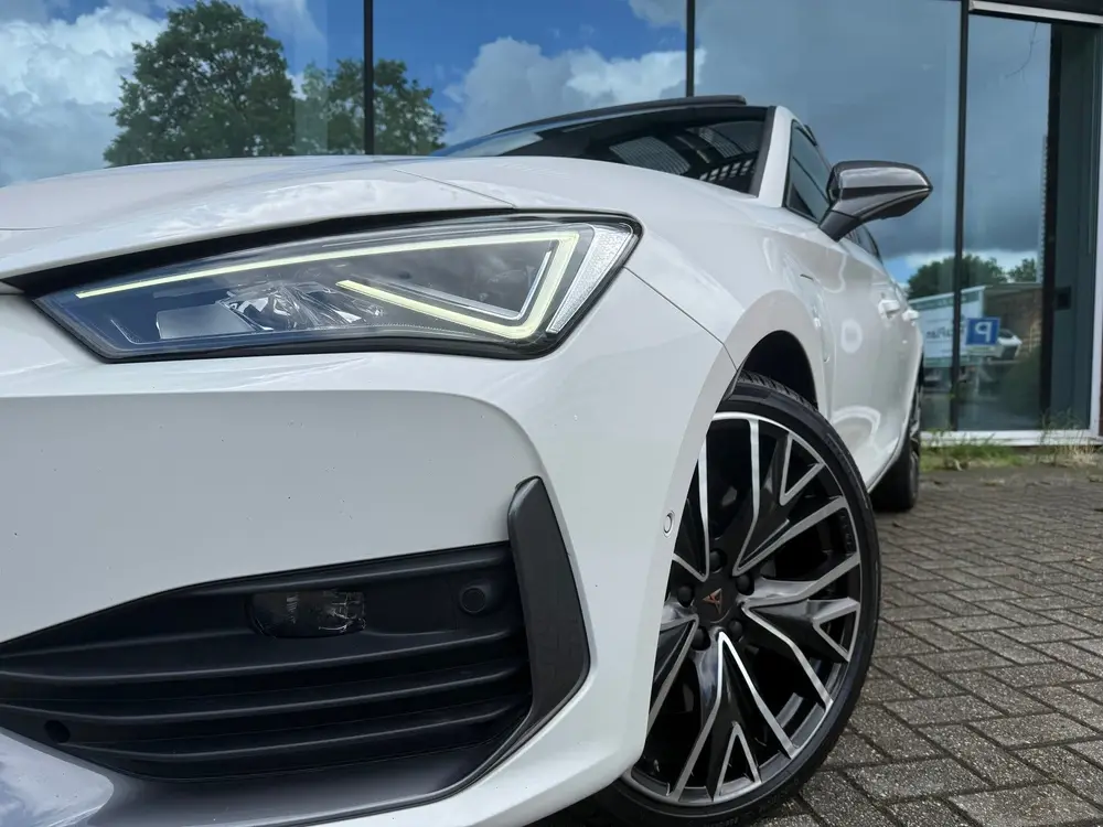 Cupra Leon 1.4 e-Hybrid VZ Performance uit 2021, foto 3