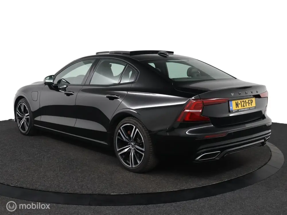 Volvo S60 2.0 Recharge T6 AWD R-Design uit 2021, foto 12