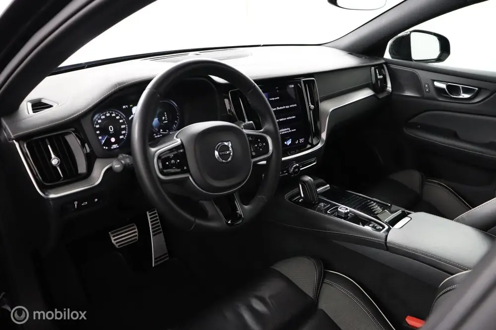 Volvo S60 2.0 Recharge T6 AWD R-Design uit 2021, foto 6