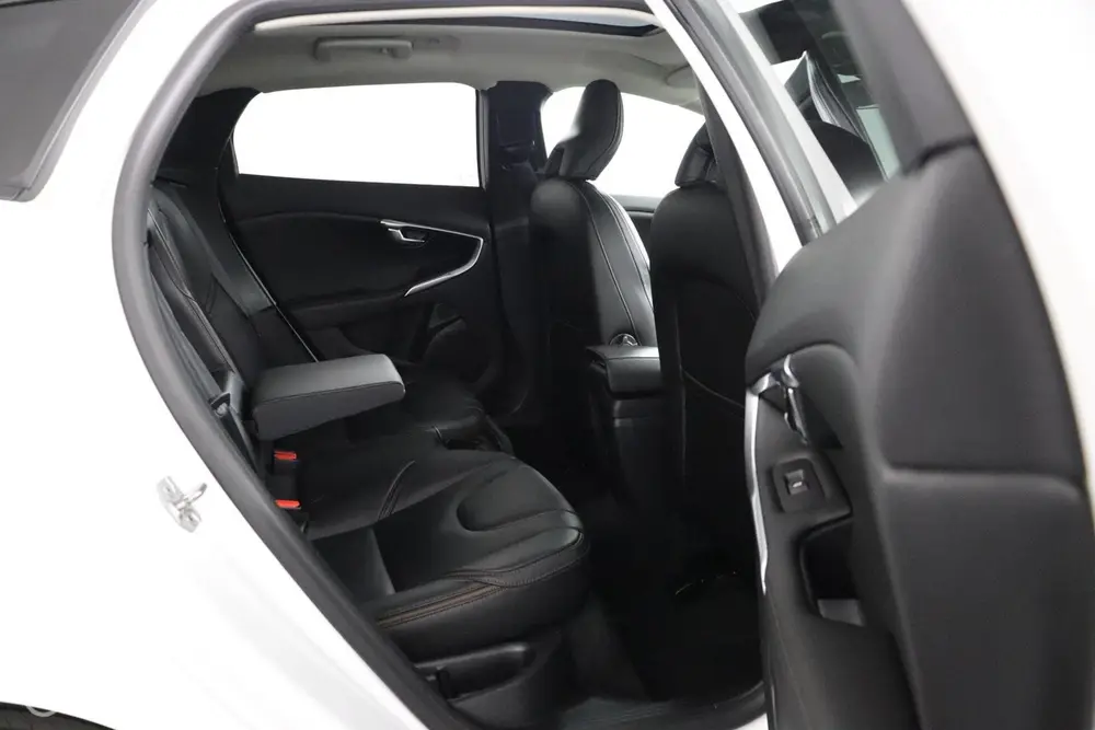 Volvo V40 Cross Country 1.5 T3 Polar+ Luxury uit 2019, foto 11
