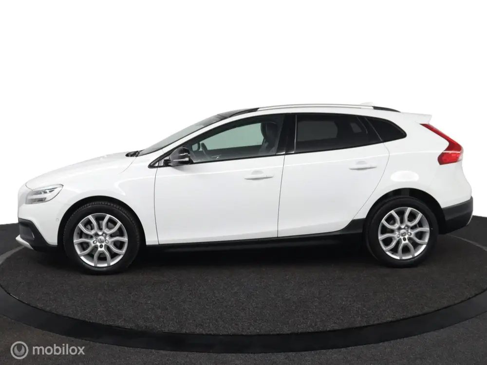Volvo V40 Cross Country 1.5 T3 Polar+ Luxury uit 2019, foto 2